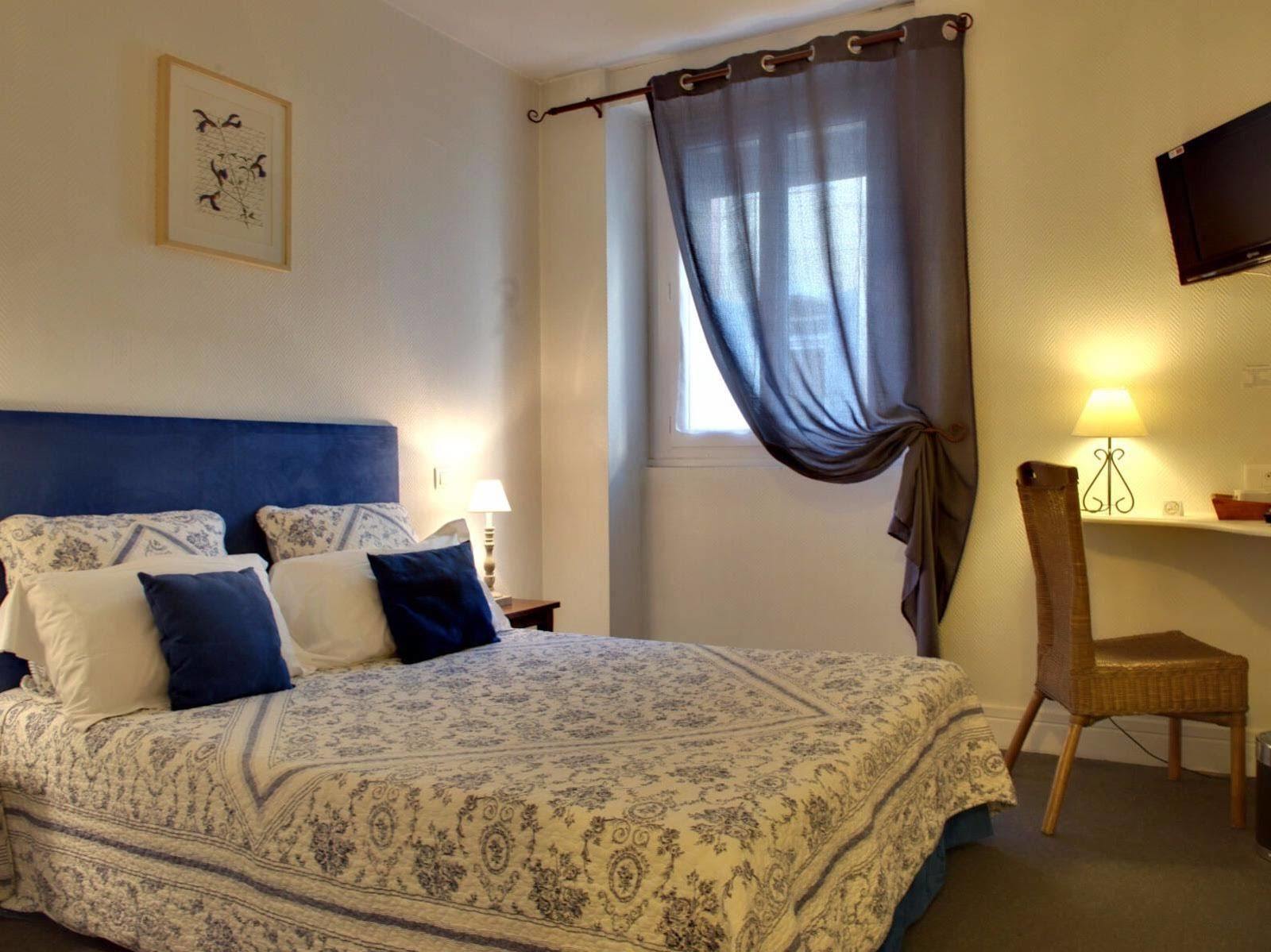 Logis Hotel Orly Alès Zewnętrze zdjęcie