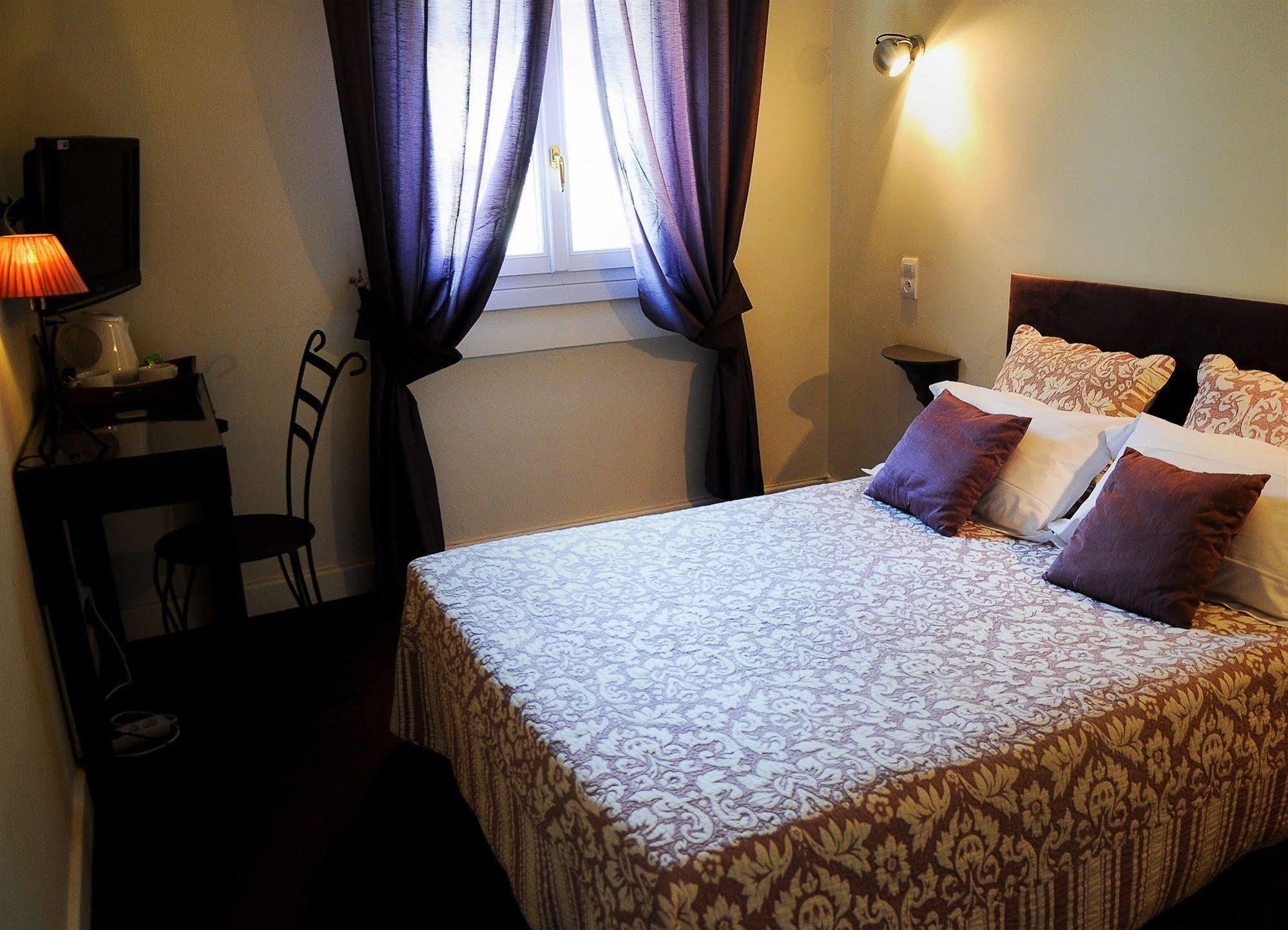 Logis Hotel Orly Alès Zewnętrze zdjęcie